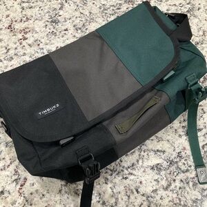 Timbuk2 sling / messenger bag